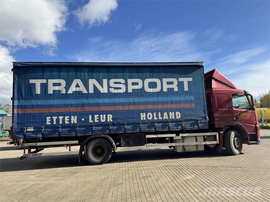 Volvo FM9 260 4x2 Schuifzeilopbouw