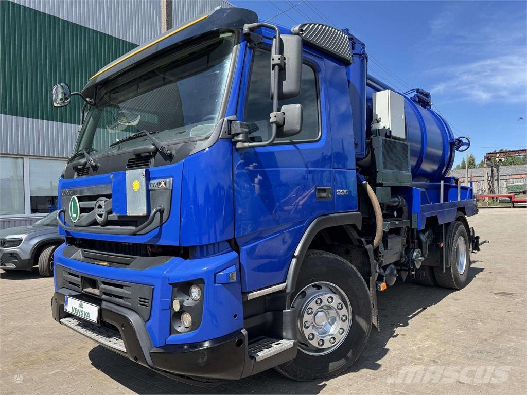 Volvo FMX 330 10m3 شاحنات مزدوجة / خلخلة