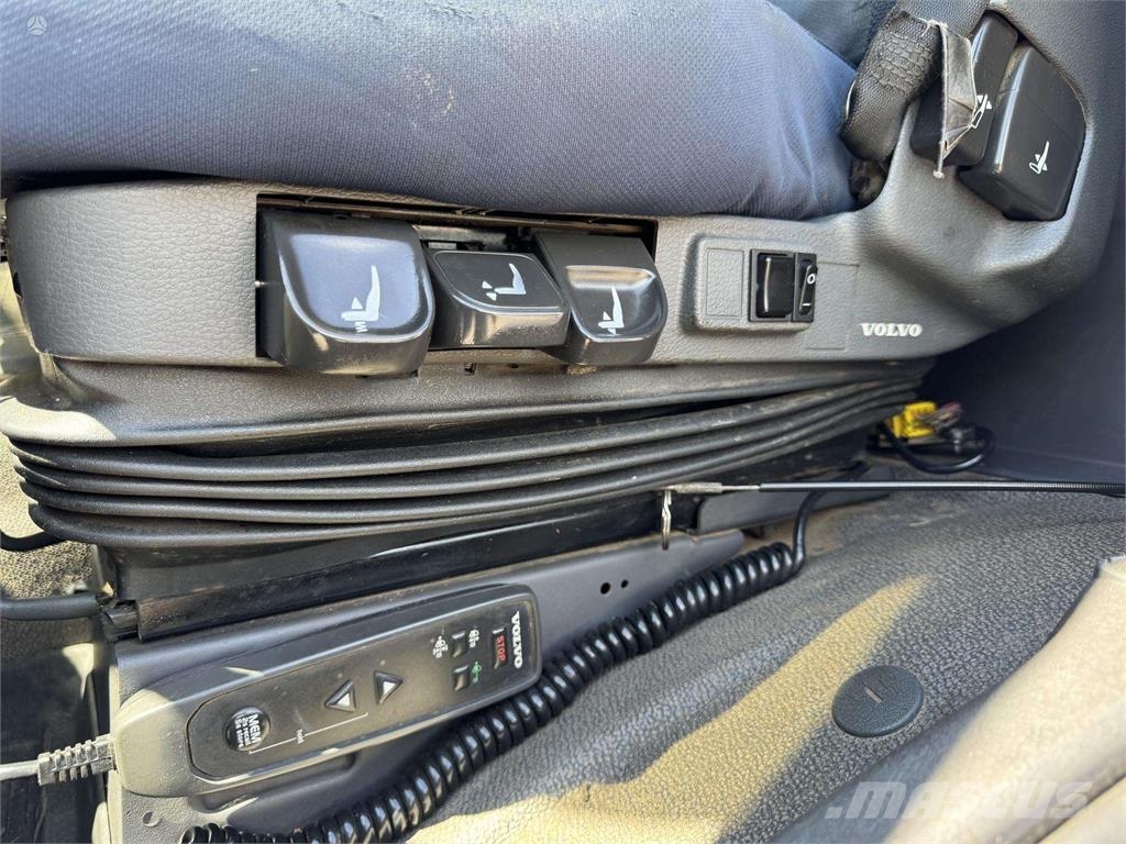 Volvo FMX 330 10m3 شاحنات مزدوجة / خلخلة