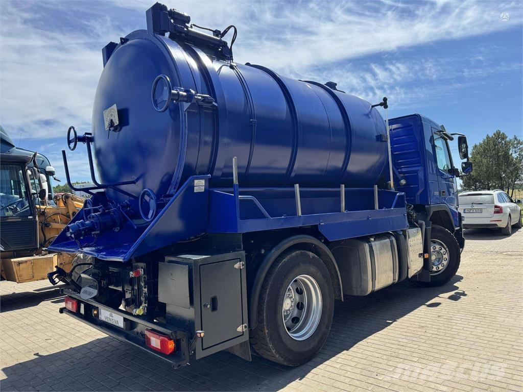 Volvo FMX 330 10m3 شاحنات مزدوجة / خلخلة
