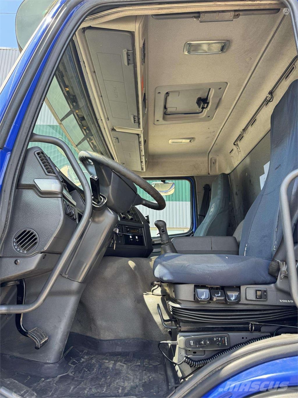 Volvo FMX 330 10m3 شاحنات مزدوجة / خلخلة