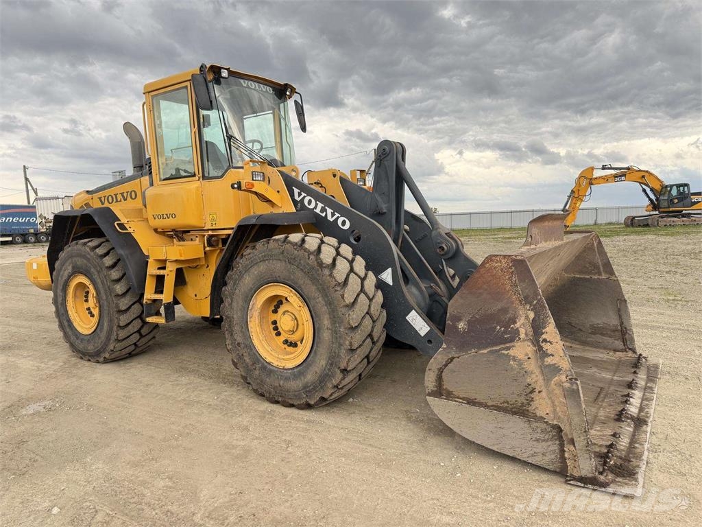 Volvo L 110 E Gumikerekes homlokrakodók