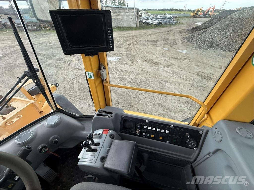 Volvo L 110 E Gumikerekes homlokrakodók