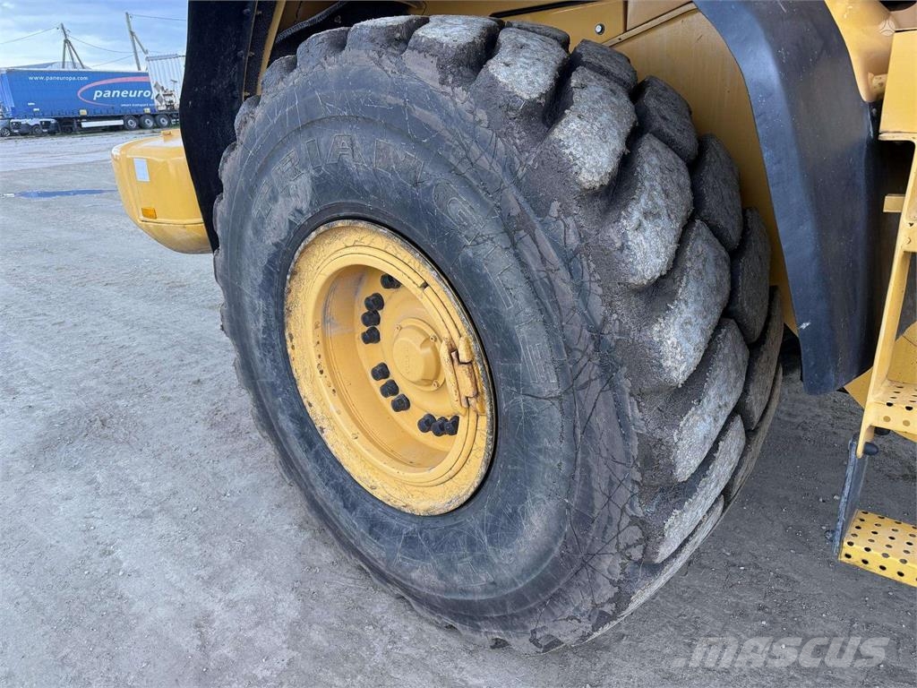 Volvo L 110 E Gumikerekes homlokrakodók