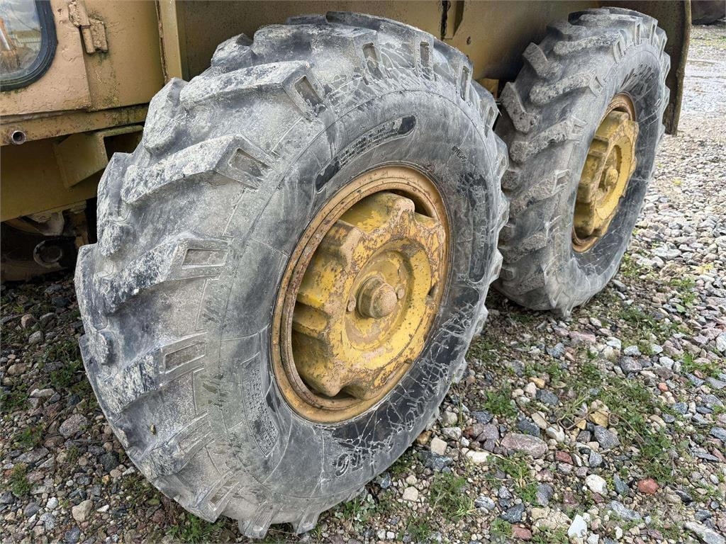 Volvo VHK-118 Niveleuse
