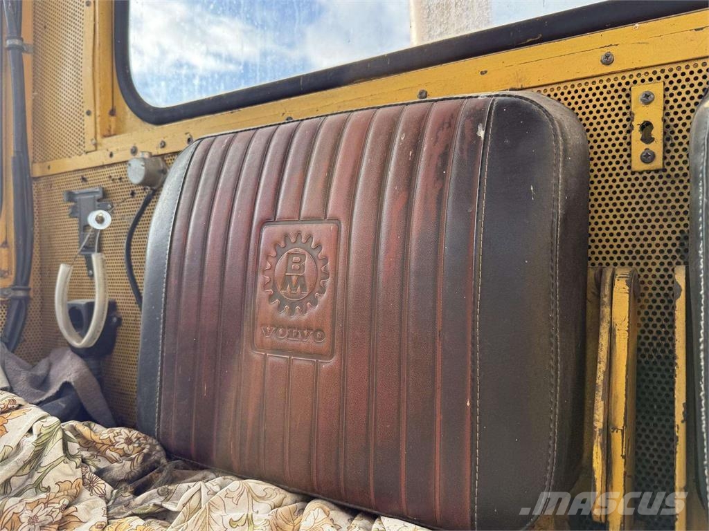 Volvo VHK-118 Niveleuse