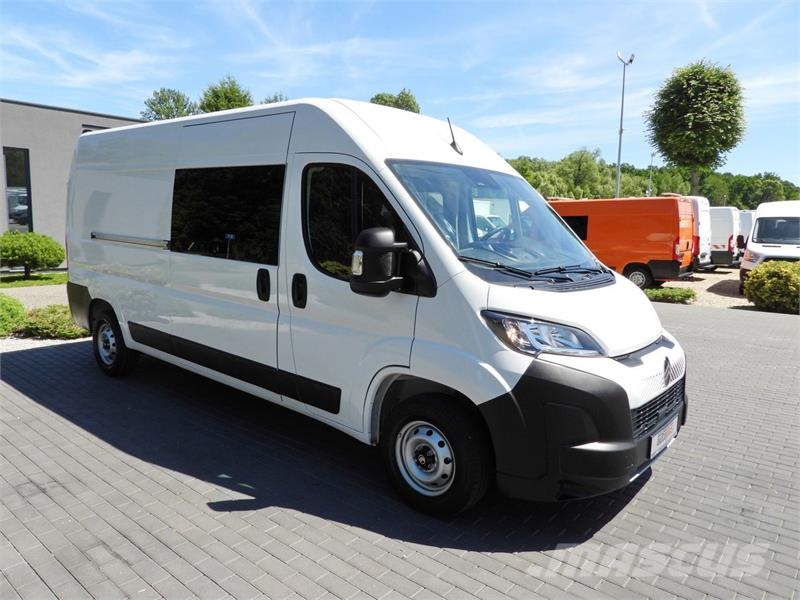 Citroën JUMPER  BOX DELIVERY VAN 7 SEATS CRUISE CONTROL شاحنة مقفلة