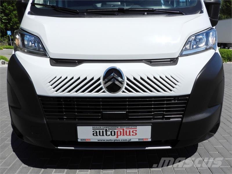 Citroën JUMPER  BOX DELIVERY VAN 7 SEATS CRUISE CONTROL شاحنة مقفلة