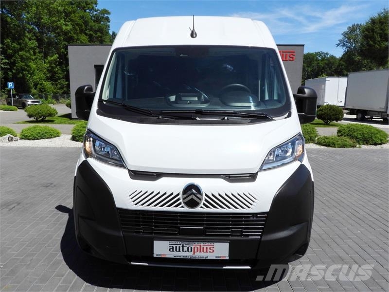 Citroën JUMPER  BOX DELIVERY VAN 7 SEATS CRUISE CONTROL شاحنة مقفلة