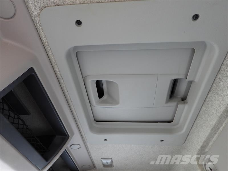 DAF LF  180 THREE-WAY TIPPER CRUISE CONTROL LED Camion benne