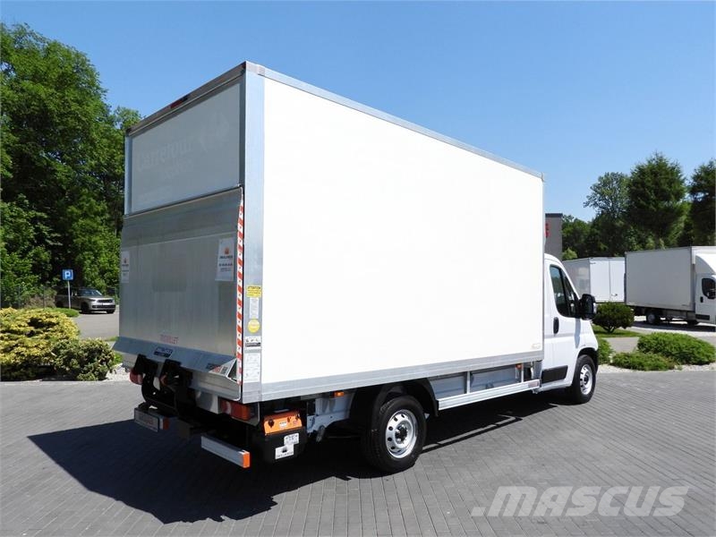 Fiat DUCATO BOX LIFT 8 PALLETS CRUISE CONTROL Zabojni kombi