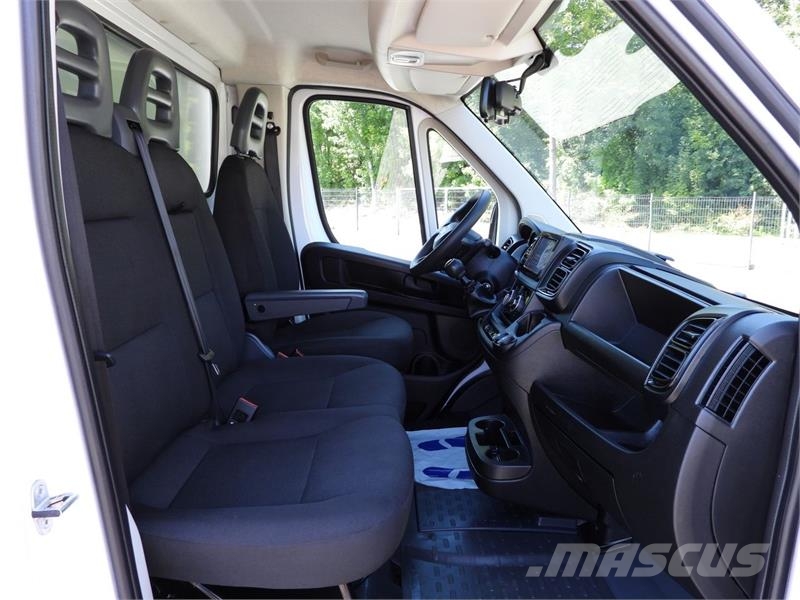 Fiat DUCATO BOX LIFT 8 PALLETS CRUISE CONTROL Zabojni kombi