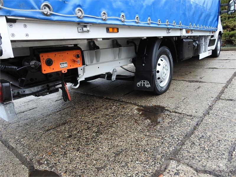 Fiat DUCATO TARPAULIN LIFT 9 PALLETS WEBASTO Zabojni kombi