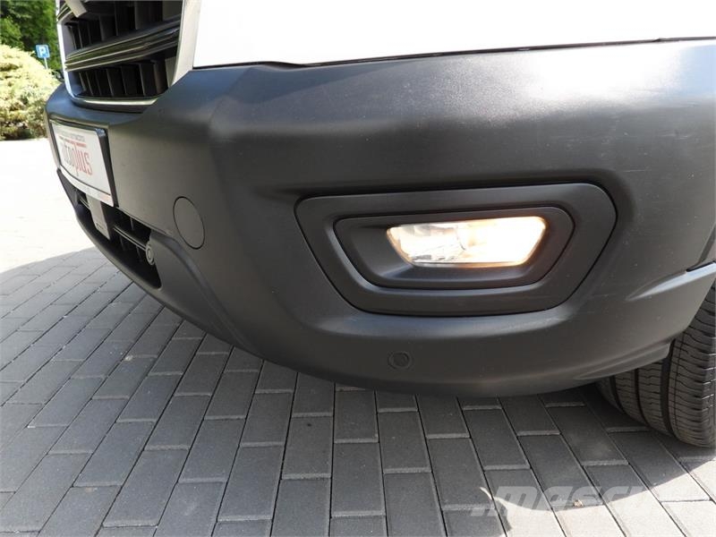 Ford TRANSIT BOX DELIVERY VAN 6 SEATS CRUISE CONTROL Lieferwagen