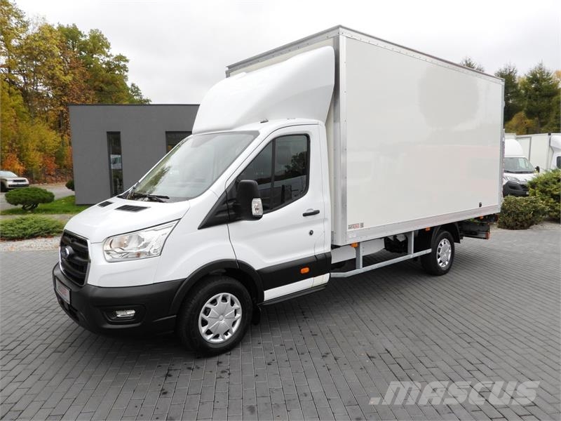 Ford TRANSIT BOX LIFT 8 PALLETS CRUISE CONTROL Skriňová nadstavba