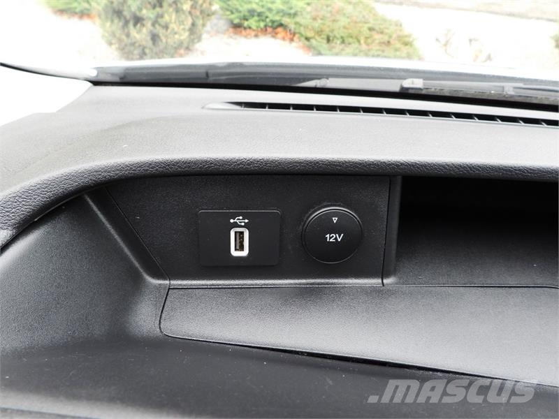 Ford TRANSIT BOX LIFT 8 PALLETS CRUISE CONTROL Skriňová nadstavba