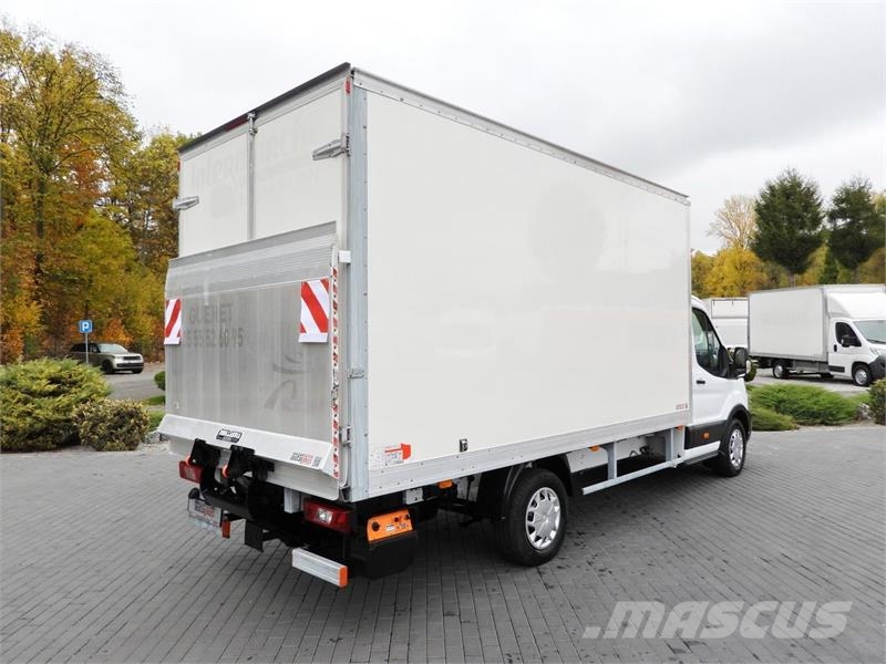 Ford TRANSIT BOX LIFT 8 PALLETS CRUISE CONTROL Skriňová nadstavba