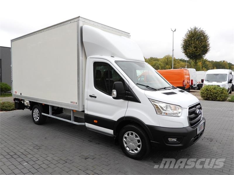 Ford TRANSIT BOX LIFT 8 PALLETS CRUISE CONTROL Skriňová nadstavba