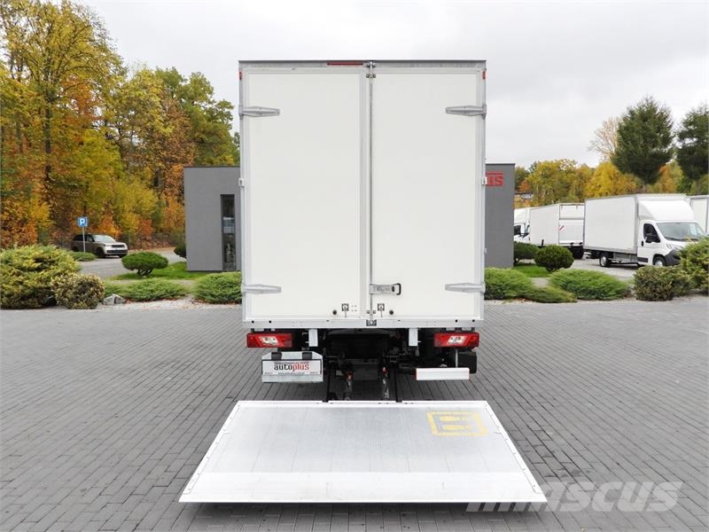 Ford TRANSIT BOX LIFT 8 PALLETS CRUISE CONTROL Skriňová nadstavba