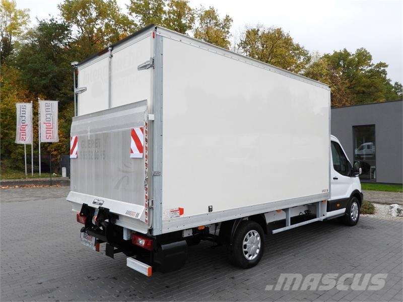 Ford TRANSIT BOX LIFT 8 PALLETS CRUISE CONTROL Skriňová nadstavba