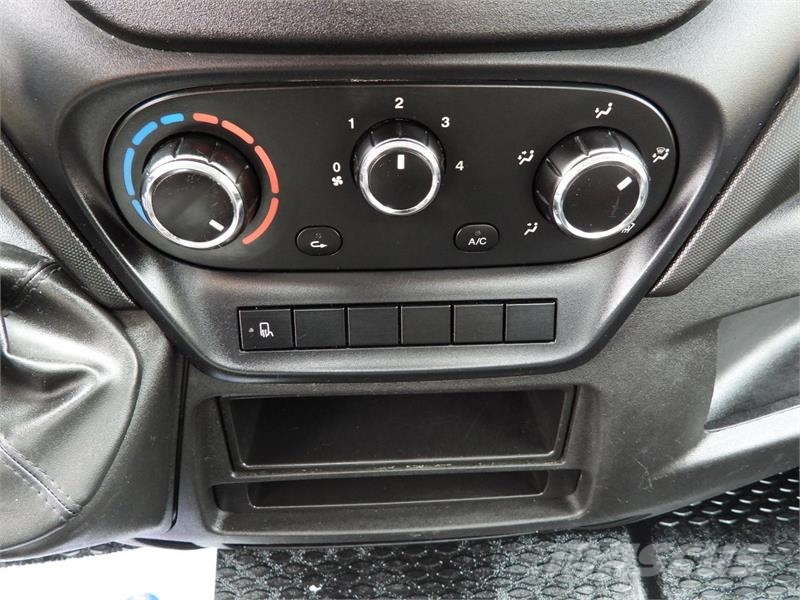 Iveco DAILY 35C13 TIPPER CRUISE CONTROL TWIN WHEELS Furgonetas basculantes