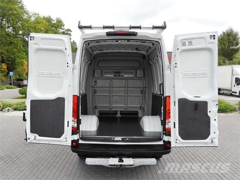 Iveco DAILY 35C16 BOX VAN CRUISE CONTROL NAVIGATION Utilitaire