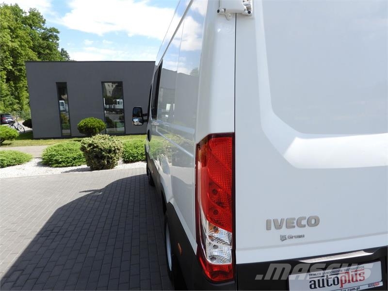 Iveco DAILY 35C16 BOX DELIVERY VAN 6 SEATS Transporterek