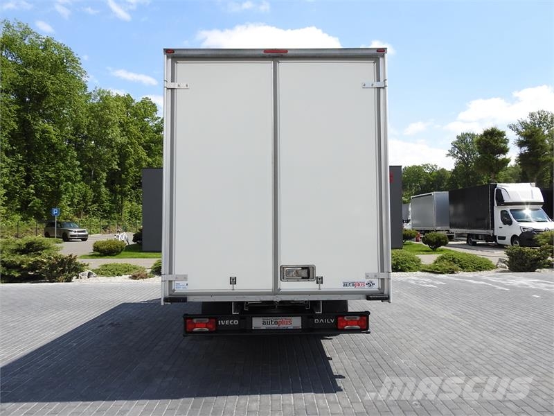 Iveco DAILY 35S14 8 PALLETS CRUISE CONTROL TWIN WHEELS Skriňová nadstavba