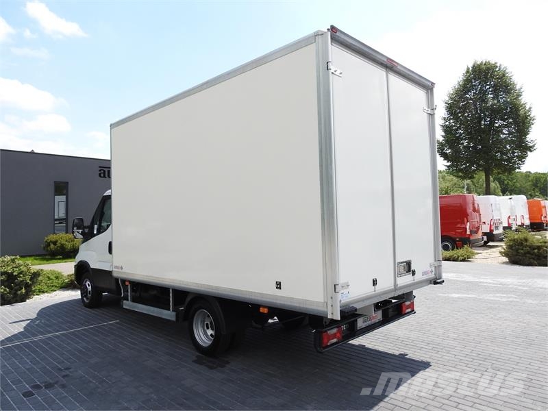 Iveco DAILY 35S14 8 PALLETS CRUISE CONTROL TWIN WHEELS Skriňová nadstavba