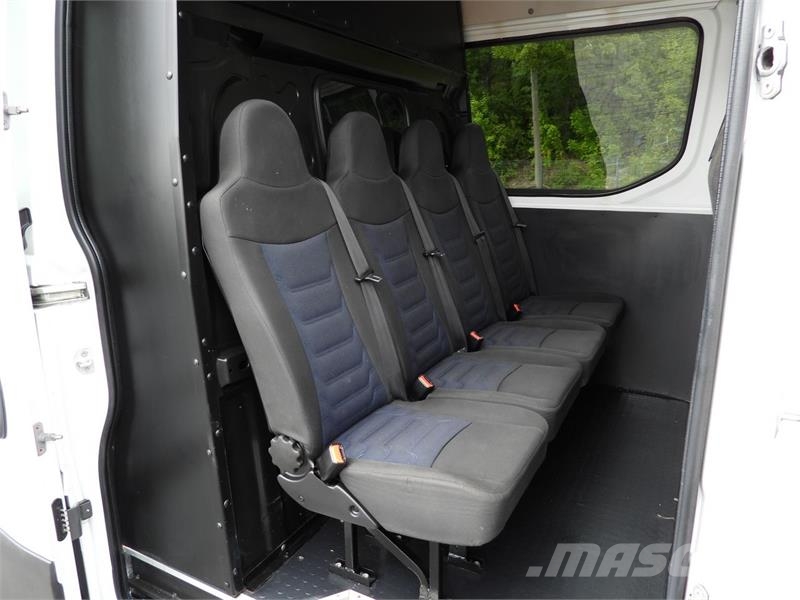Iveco DAILY  35S16 BOX DELIVERY VAN 7 SEATS AUTOMATIC شاحنة مقفلة