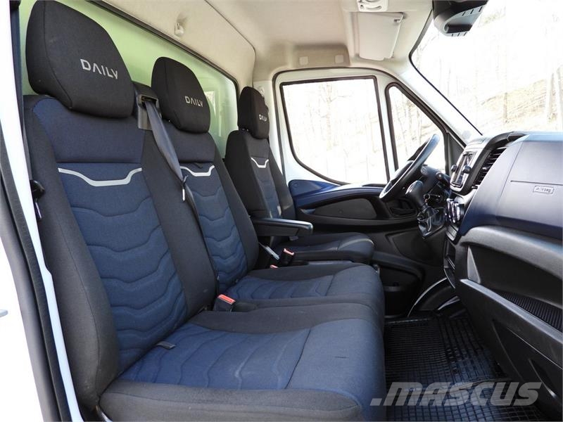 Iveco DAILY  35S16 CONNECT BOX LIFT 8 PALLETS Vehículos de caha cerrada