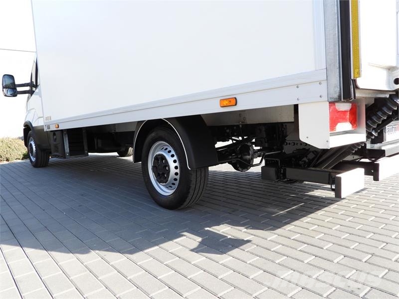Iveco DAILY  35S16 CONNECT BOX LIFT 8 PALLETS Vehículos de caha cerrada