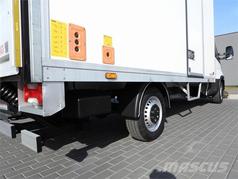 Iveco DAILY  35S16 CONNECT BOX LIFT 8 PALLETS Vehículos de caha cerrada