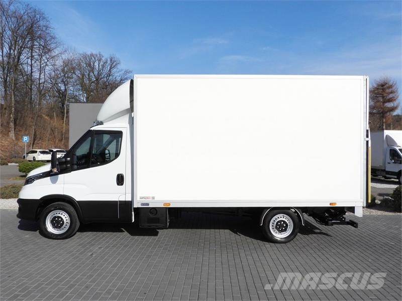 Iveco DAILY  35S16 CONNECT BOX LIFT 8 PALLETS Vehículos de caha cerrada