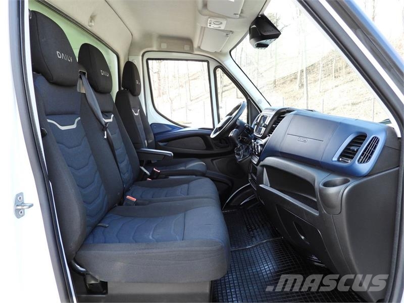 Iveco DAILY  35S16 CONNECT BOX LIFT 8 PALLETS Vehículos de caha cerrada