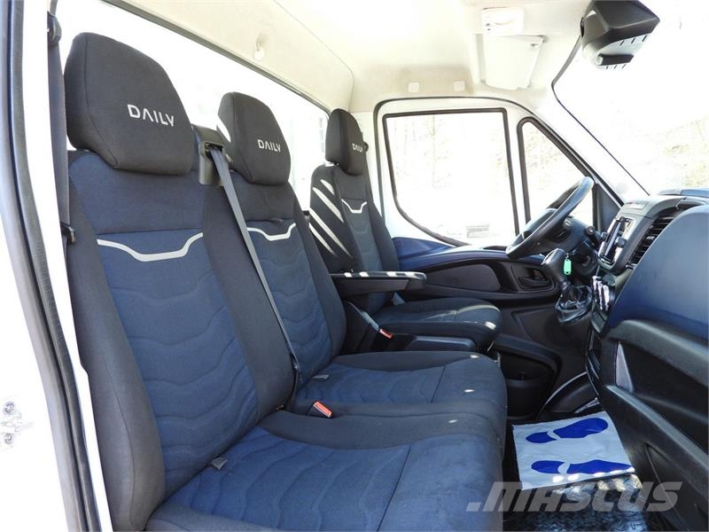 Iveco DAILY  35S16 STAKE BODY 8 PALLETS CRUISE CONTROL Caja abierta/laterales abatibles