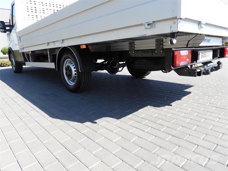Iveco DAILY  35S16 STAKE BODY 8 PALLETS CRUISE CONTROL Caja abierta/laterales abatibles