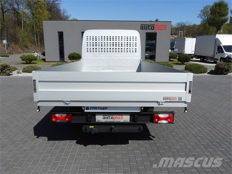 Iveco DAILY  35S16 STAKE BODY 8 PALLETS CRUISE CONTROL Caja abierta/laterales abatibles
