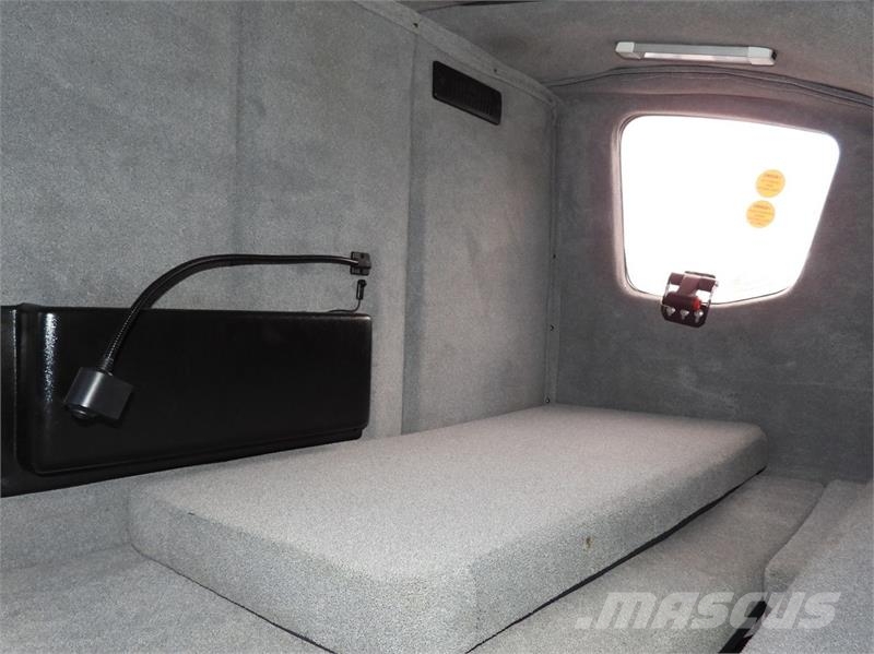 Iveco DAILY 35S18 BOX LIFT 8 PALLETS WEBASTO Kastenwagen