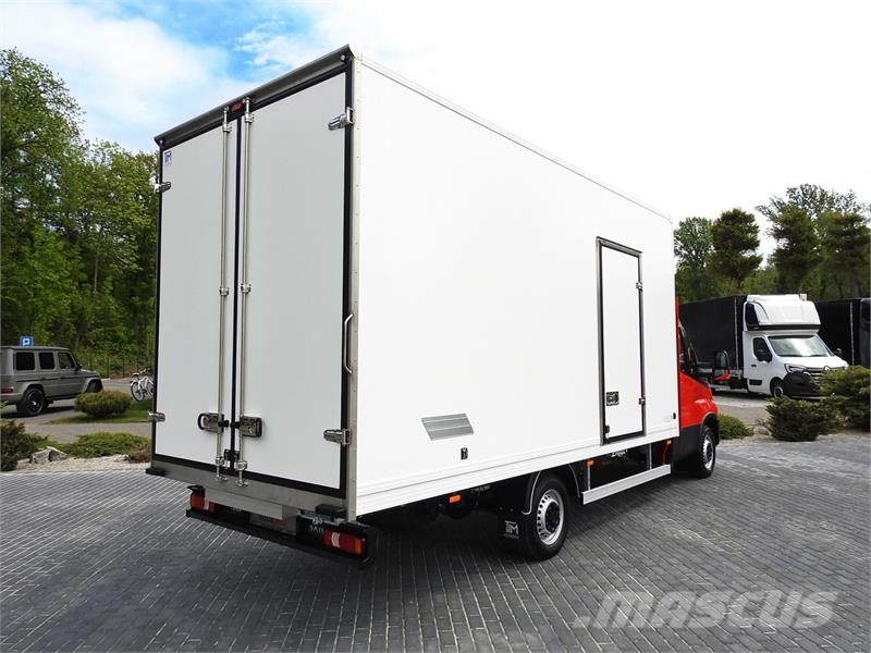 Iveco DAILY 35S18 NEW BOX 10 PALLETS CRUISE CONTROL Kastenwagen