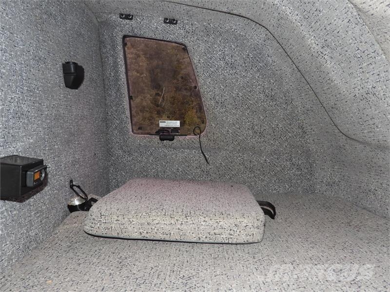 Iveco DAILY 35S18 TARPAULIN LIFT 8 PALLETS WEBASTO Kastenwagen