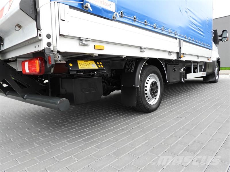 Iveco DAILY 35S18 TARPAULIN LIFT 8 PALLETS WEBASTO Kastenwagen
