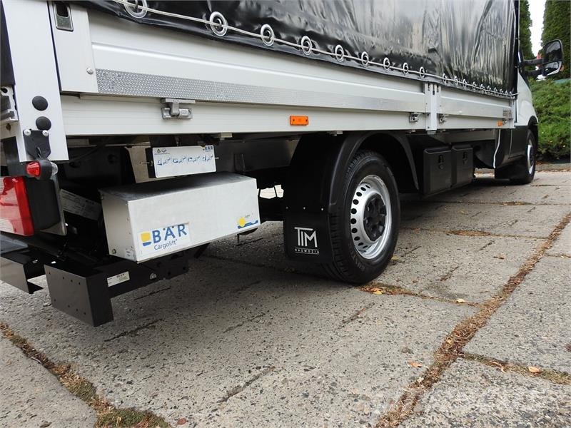 Iveco DAILY 35S18 TARPAULIN LIFT 8 PALLETS Kastenwagen