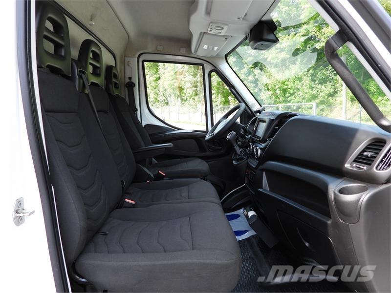 Iveco DAILY 70C17 REFRIGERATOR 1*C LIFT 9 PALLETS Hűtős