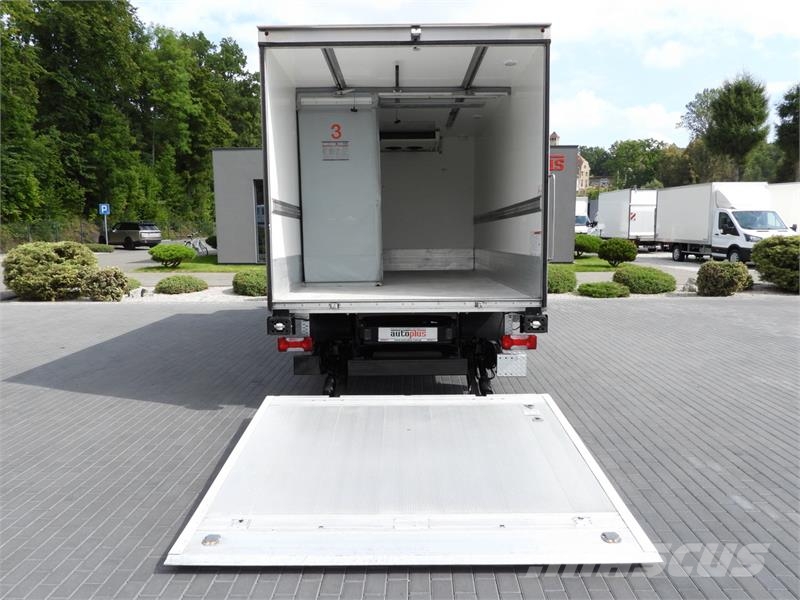 Iveco DAILY 70C17 REFRIGERATOR 1*C LIFT 9 PALLETS Hűtős
