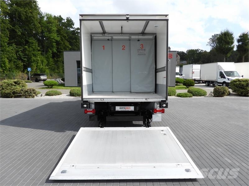 Iveco DAILY 70C17 REFRIGERATOR 1*C LIFT 9 PALLETS Hűtős