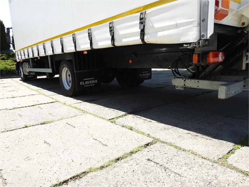 Iveco EUROCARGO 120 - 220 TARPAULIN LIFT 20 PALLETS Sanduk kamioni