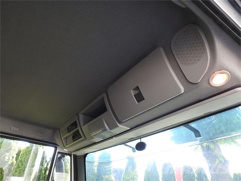 Iveco EUROCARGO 120 - 220 TARPAULIN LIFT 20 PALLETS Sanduk kamioni