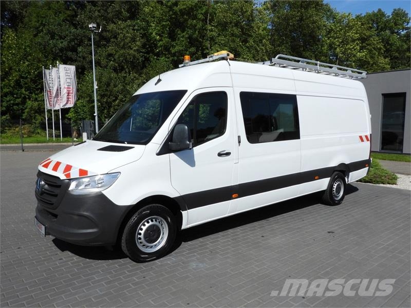 Mercedes-Benz SPRINTER  316 BOX DELIVERY VAN 7 SEATS شاحنة مقفلة