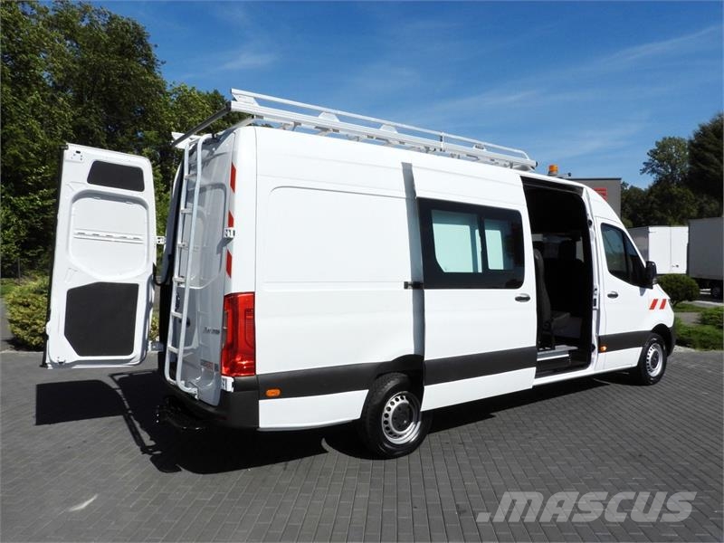 Mercedes-Benz SPRINTER  316 BOX DELIVERY VAN 7 SEATS شاحنة مقفلة